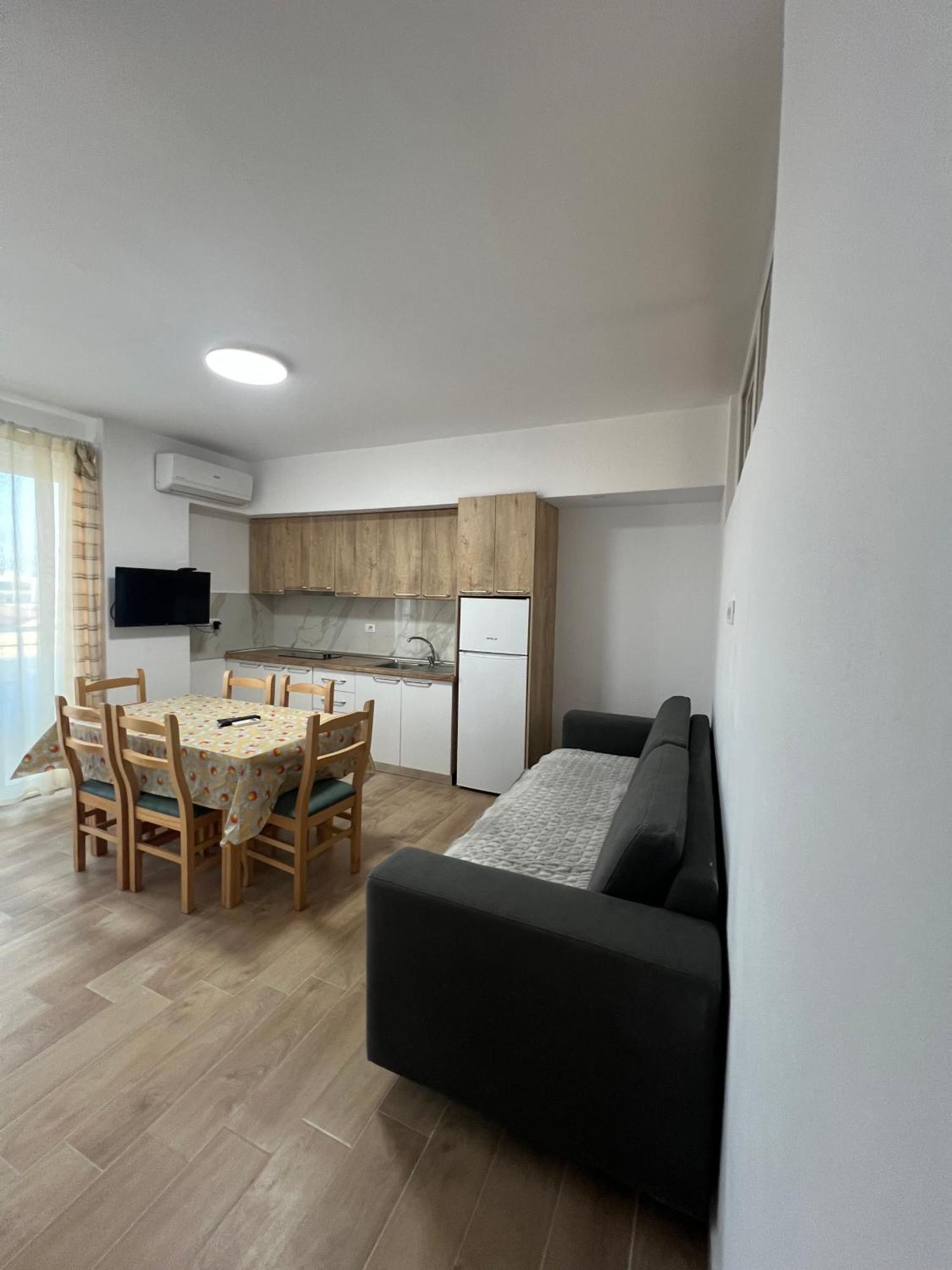 Best Summer Apartment Golem  Exterior photo